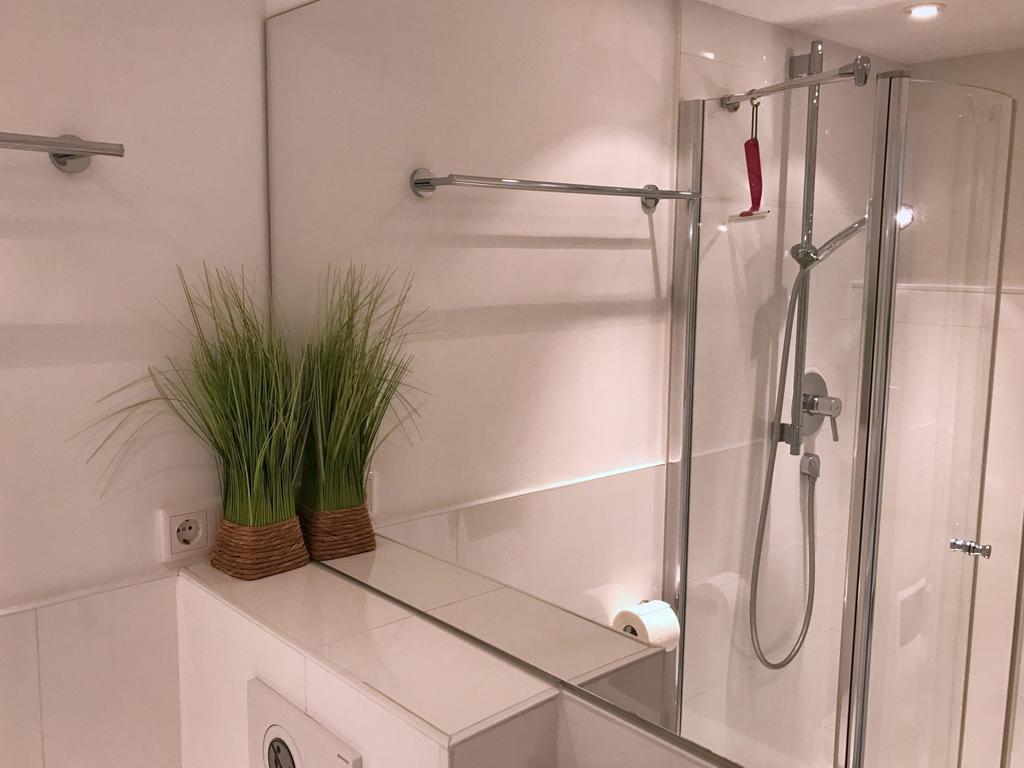 Brandenburger Str 11 Apartment